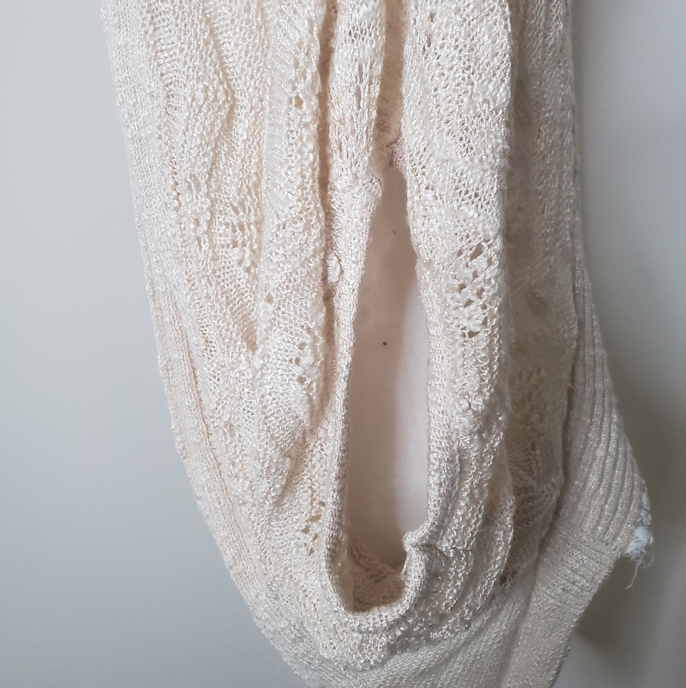 Democracy Beige and White Lace Cardigan - Picture 3 of 6